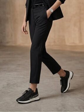 Givenchy Womens Spectre Runner Low Sneakers –Black/White Leather –Size 38 or 7.5
